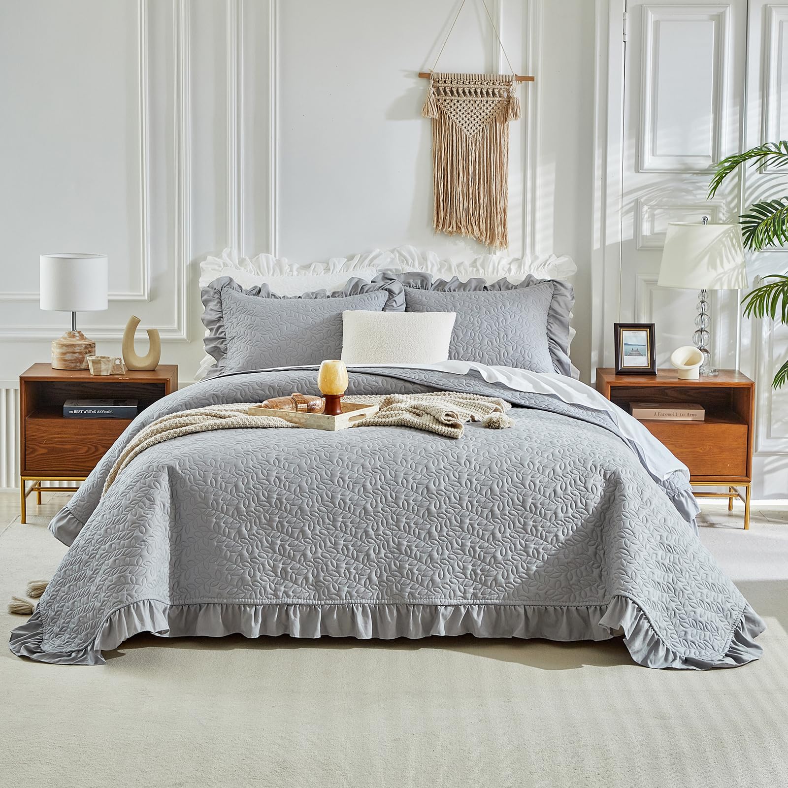 Leaf Quilted Ruffled Bedspread Set – Soft Microfiber & All-Season Comfort