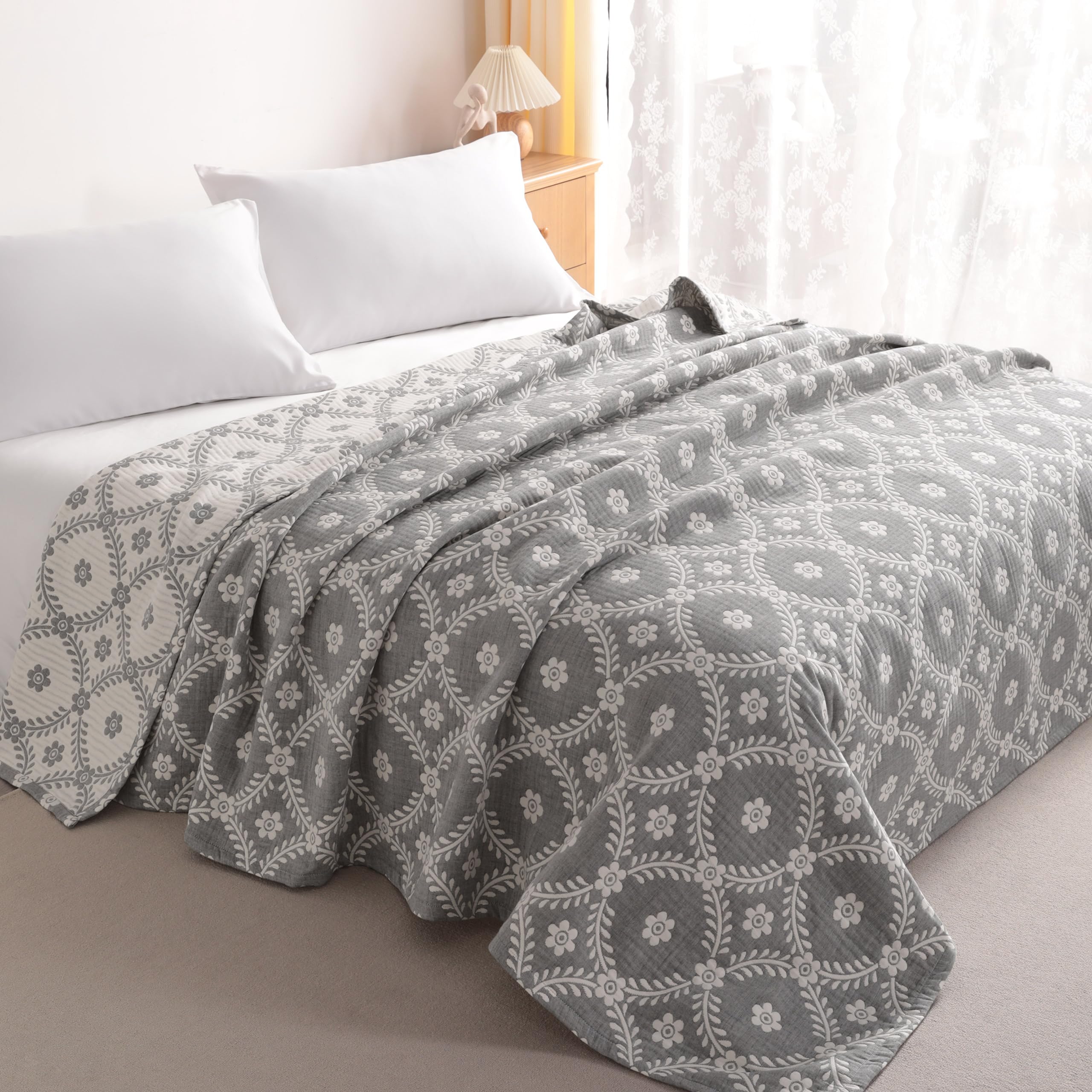 Cotton Triple-Layer Gauze Bedspread – Breathable Warmth for All Seasons