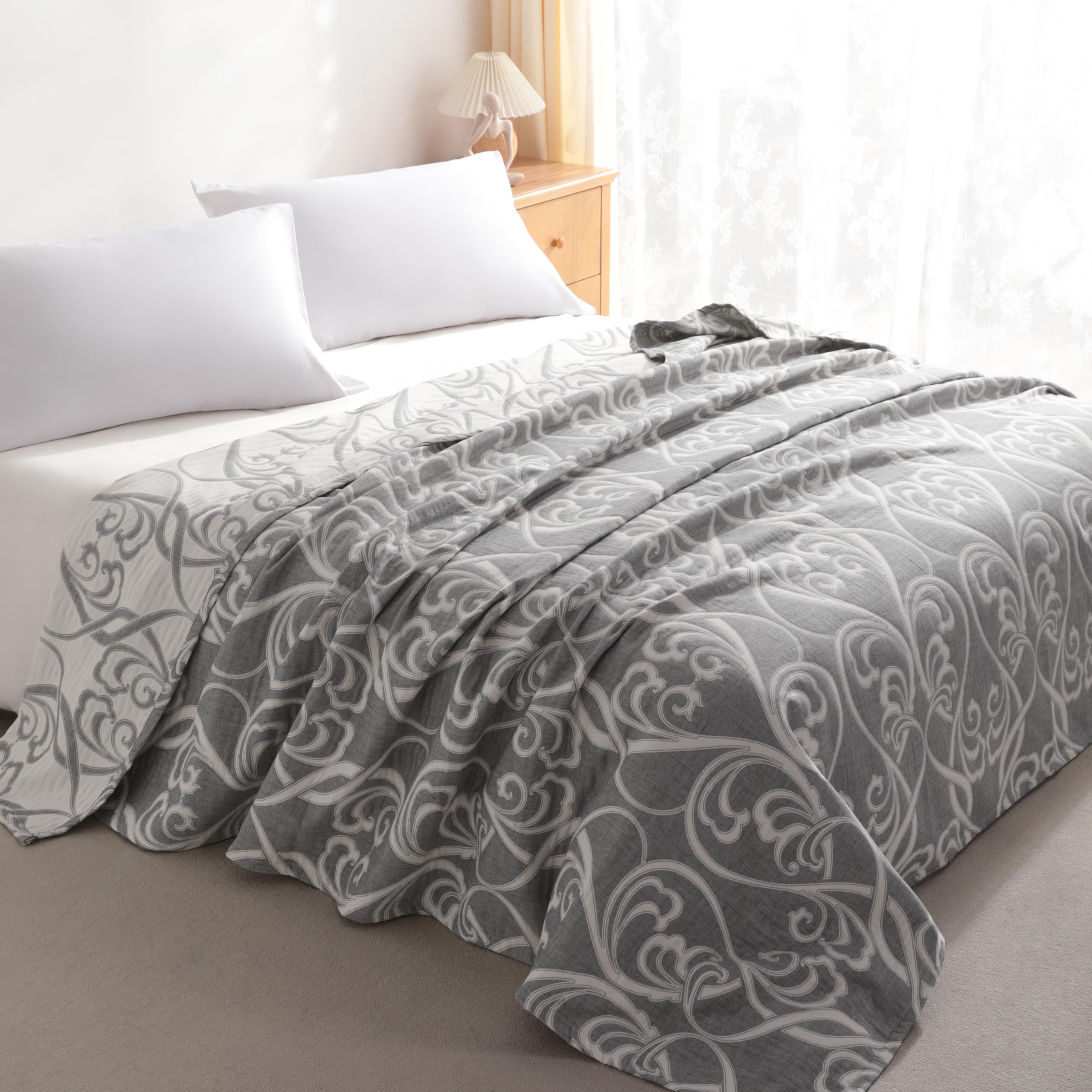 Cotton Triple-Layer Gauze Bedspread – Breathable Warmth for All Seasons