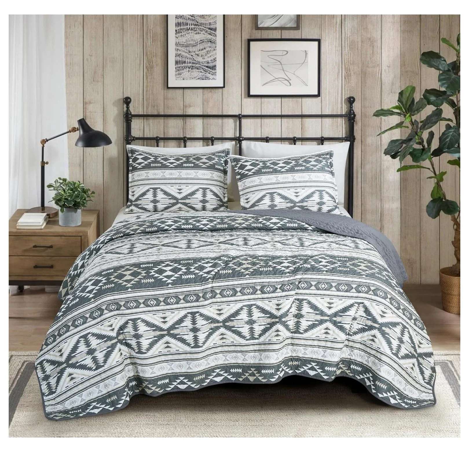 Southwestern Geometric Quilted Bedspread Set – Soft Microfiber & Rustic Charm