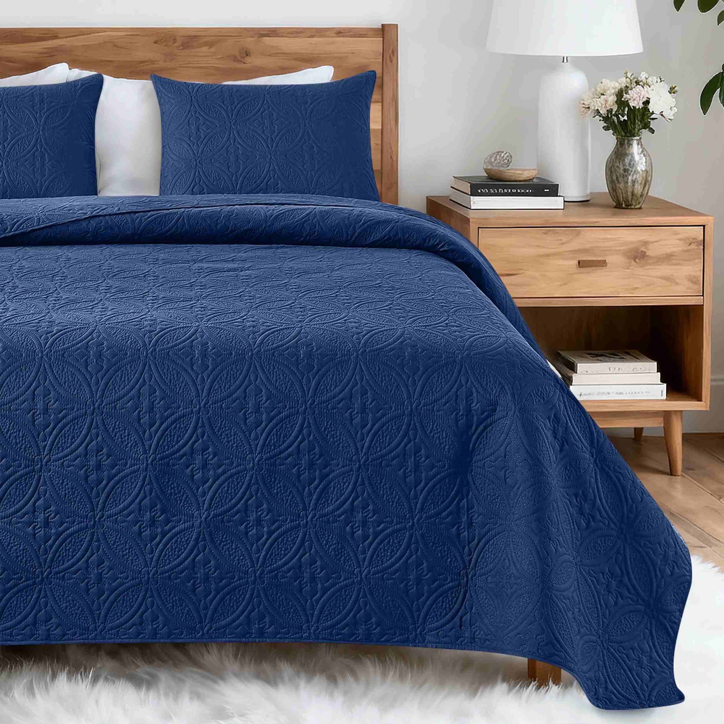 Ultrasonic Coin Texture Microfiber Bedspread Set – Soft & Modern All-Season Comfort