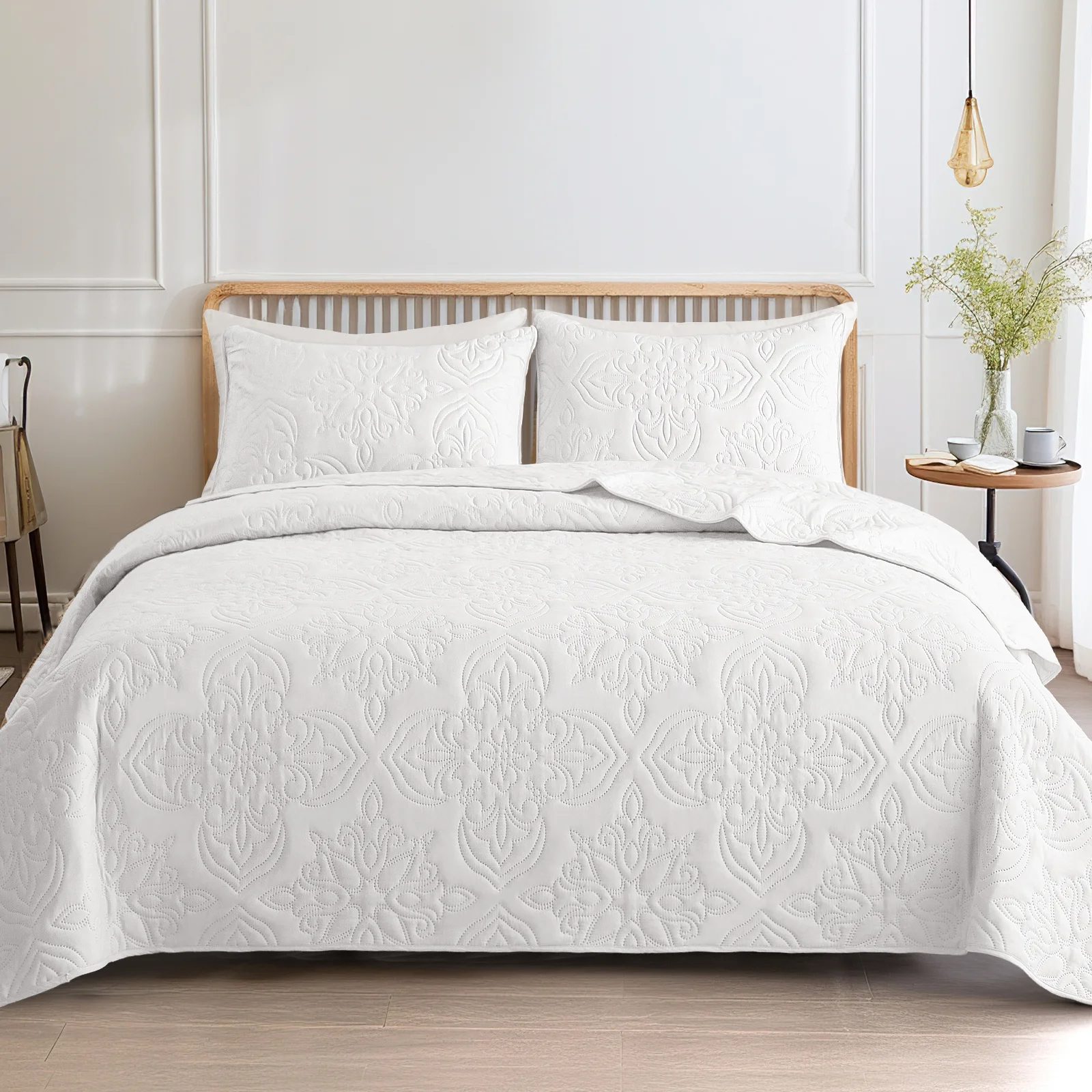 Floral Ultrasonic Microfiber Bedspread Set – Reversible Vintage Elegance