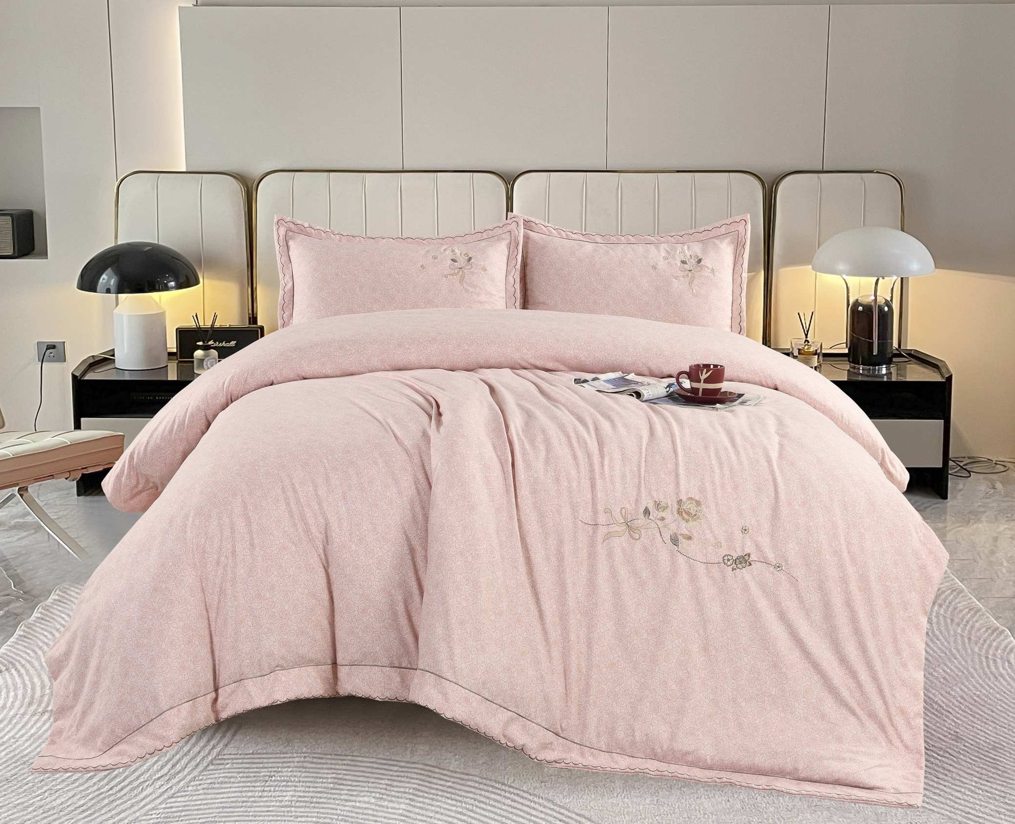 Subtle Jacquard Embroidered Quilt Set, Lightweight & Breathable, 4-Piece