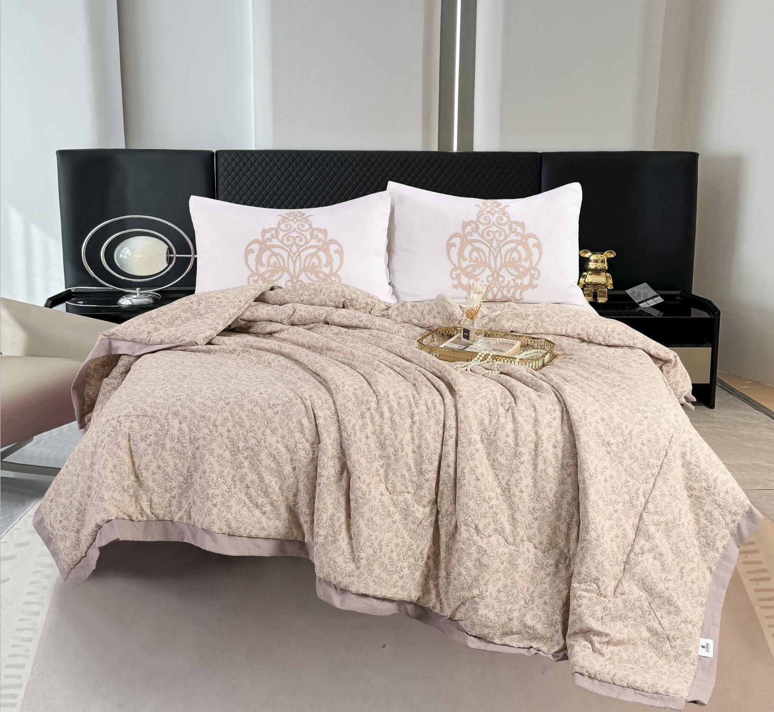 Printed Crinkle Gauze Quilt, Lightweight Breathable Polyester Comforter