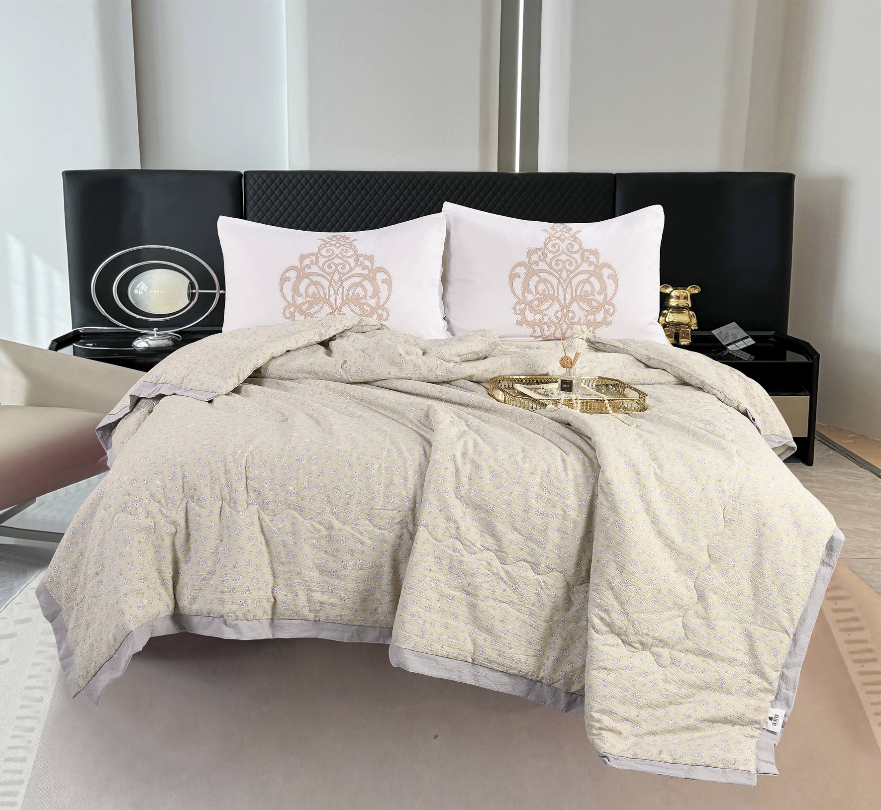 Printed Crinkle Gauze Quilt, Lightweight Breathable Polyester Comforter