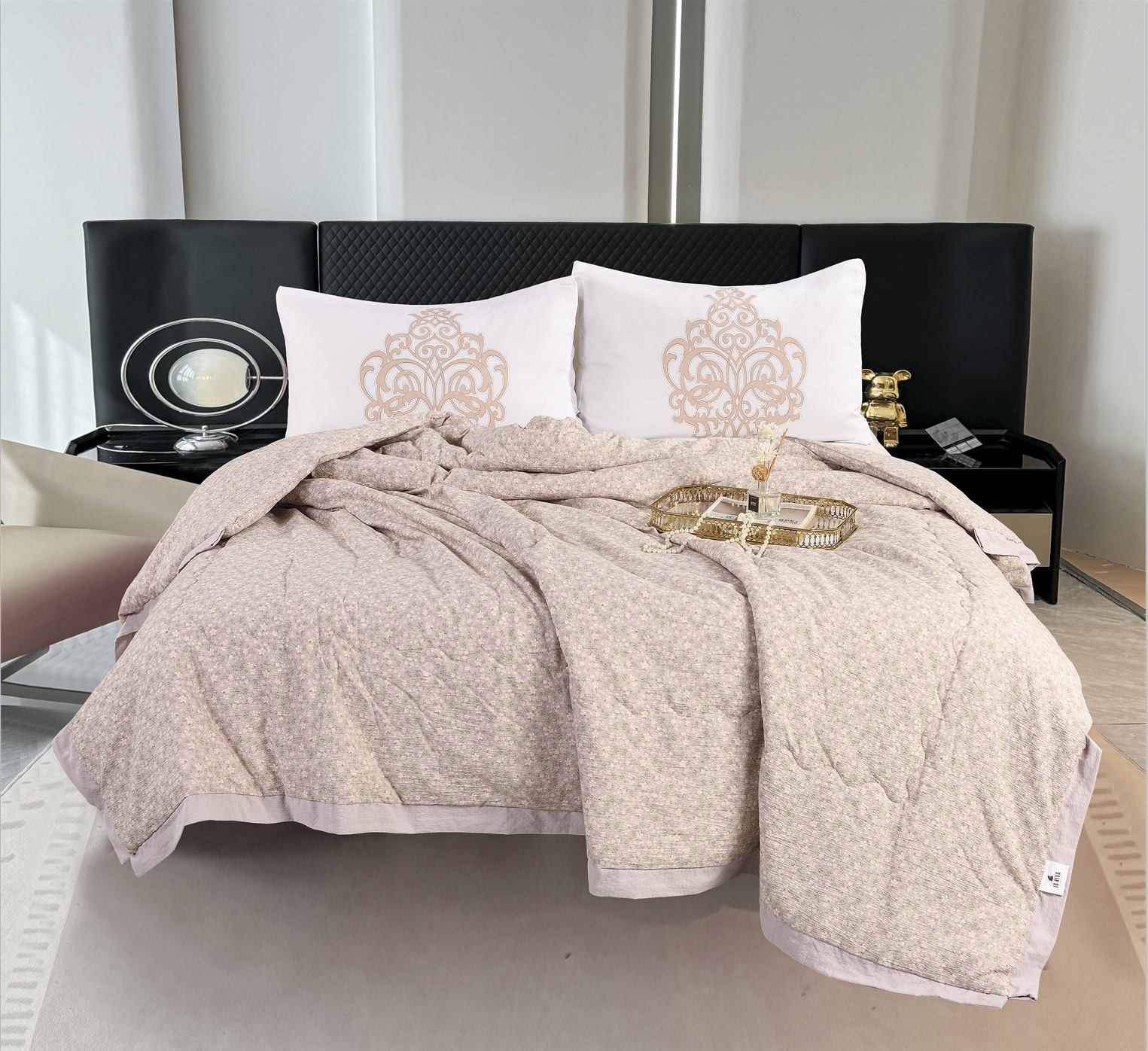 Printed Crinkle Gauze Quilt, Lightweight Breathable Polyester Comforter