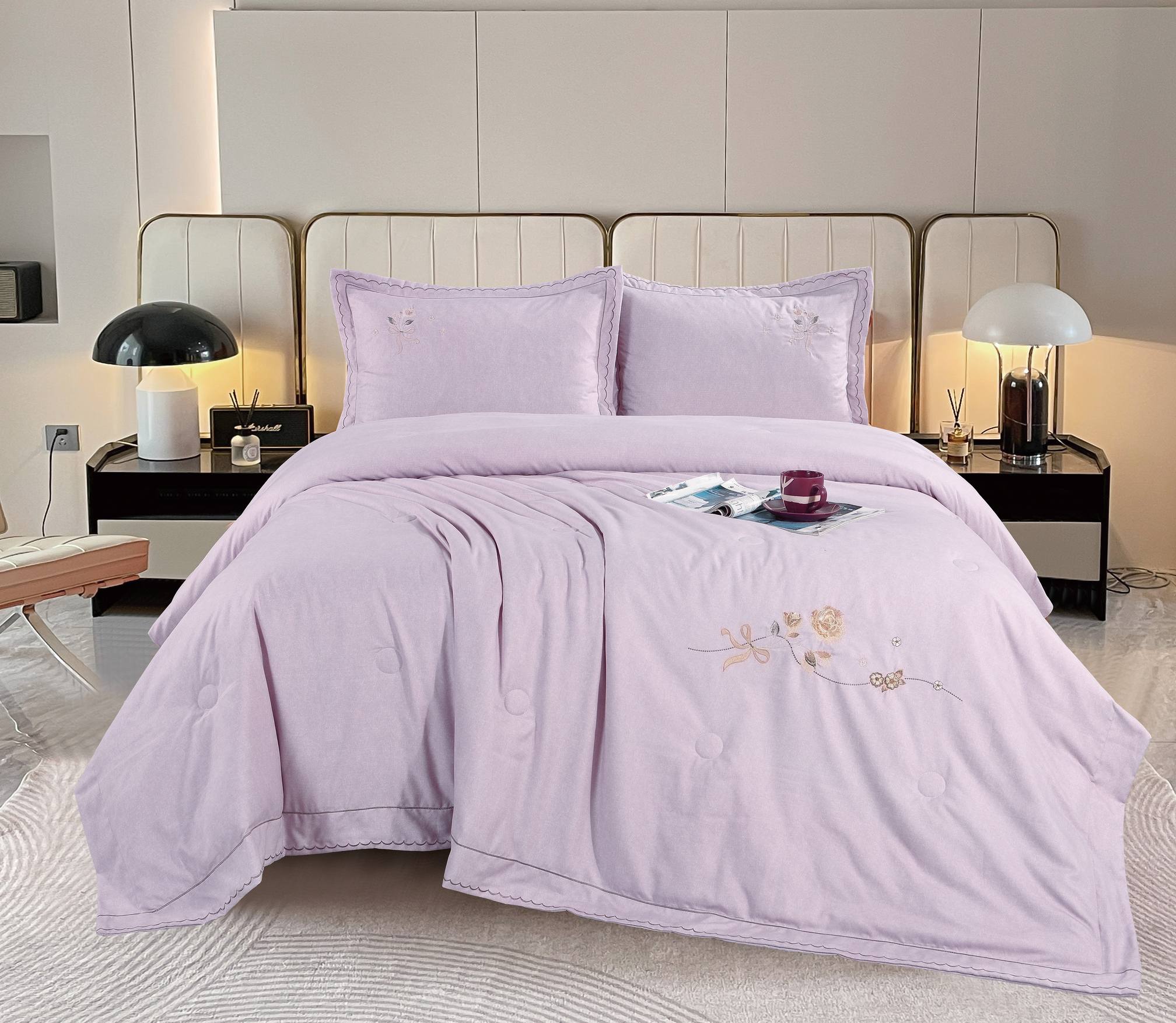 Subtle Jacquard Embroidered Quilt Set, Lightweight & Breathable, 4-Piece