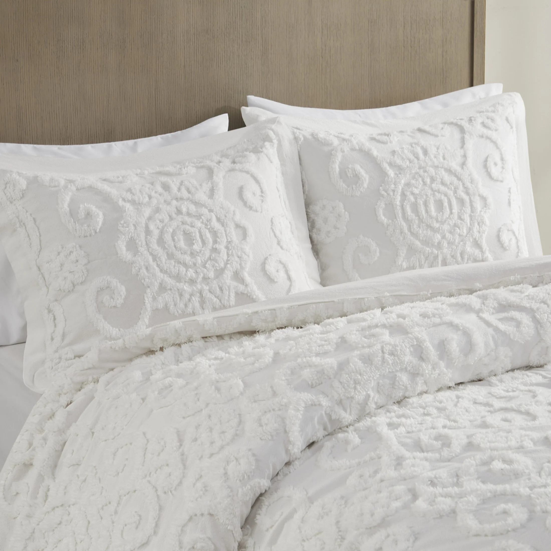 Cotton Tufted Chenille Comforter Set – 3D Textured Embroidery, Hypoallergenic Fill, Soft & Breathable Bedding Set