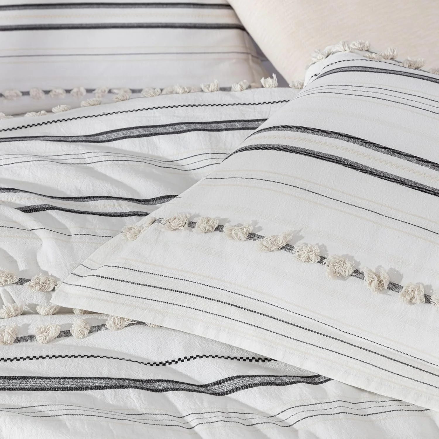 Cotton Jacquard Comforter Set – 220 GSM Fill, Boho Striped Tufted Design, Breathable 4-Piece Bedding Set