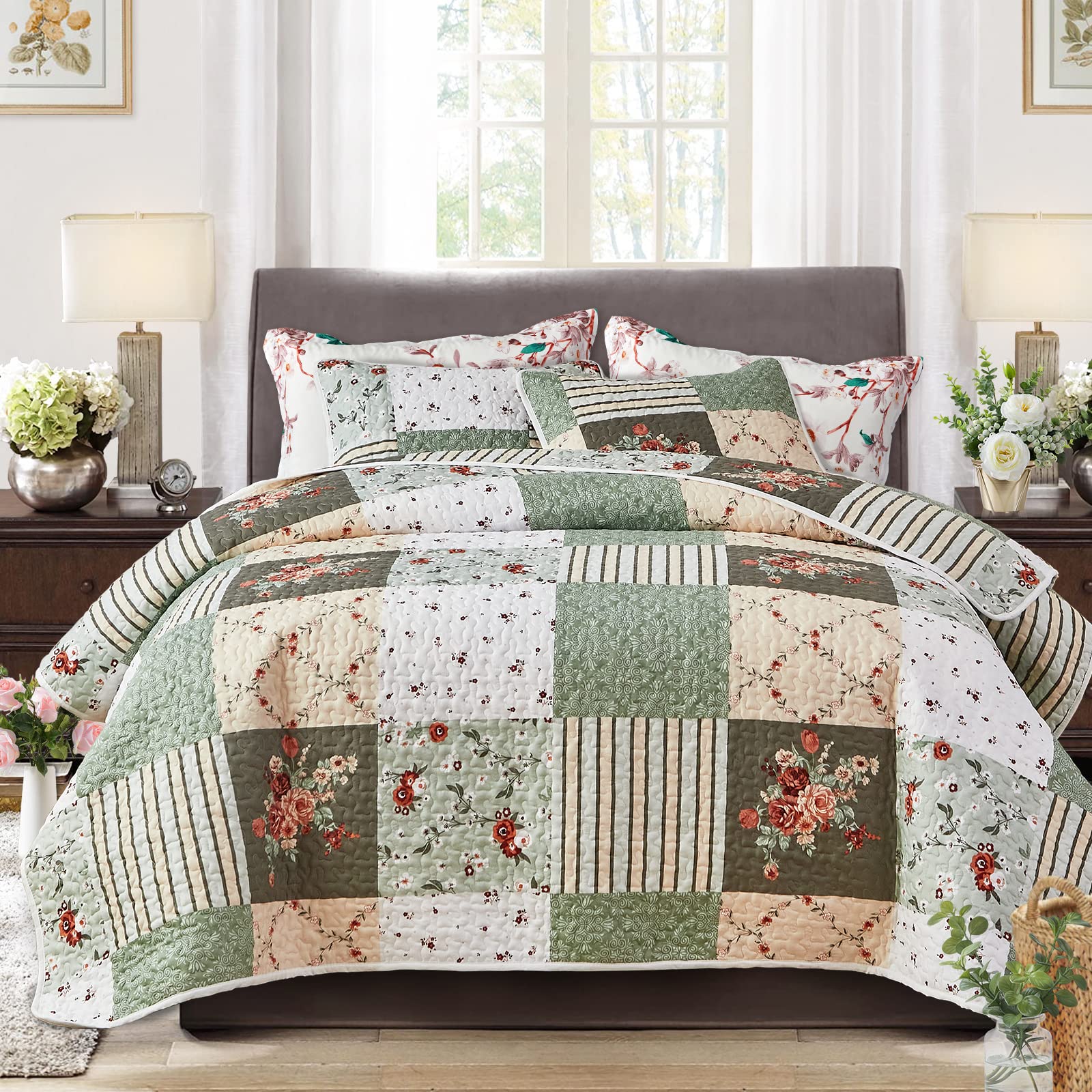 3-Piece Quilted Bedcover Set with Vibrant Colorful Patchwork Boho Theme