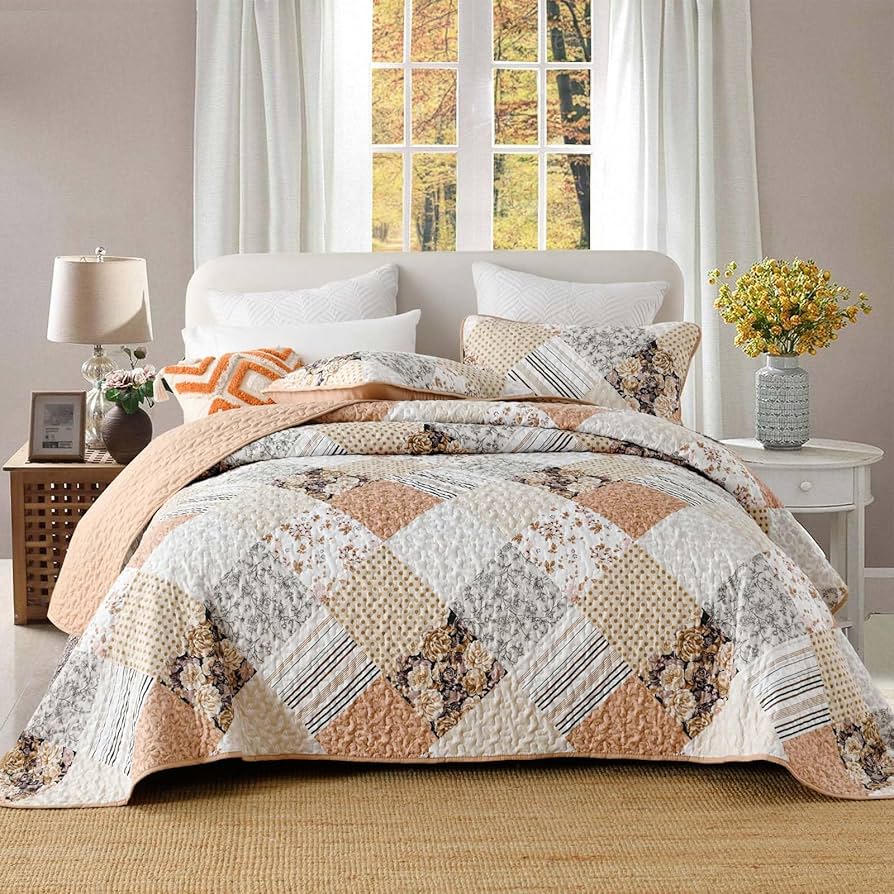 3-Piece Quilted Bedcover Set with Warm Autumn Patchwork and Floral Theme