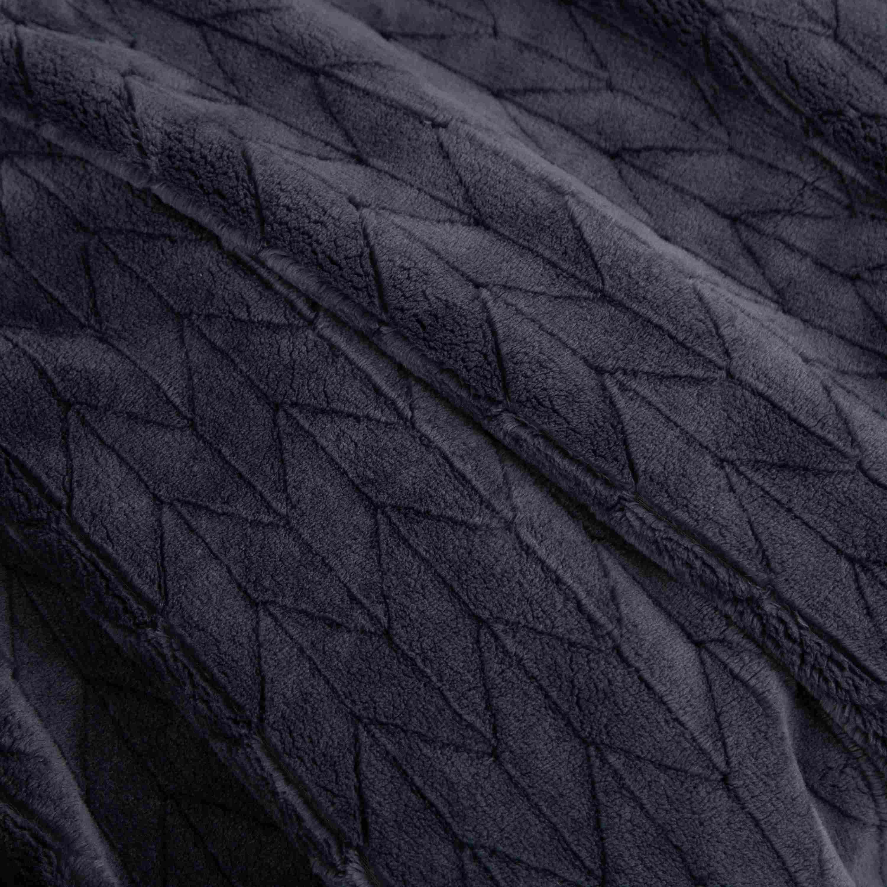 Jacquard Velvet Throw Blanket – Ultra-Soft Geometric Design, Lightweight Decorative Blanket for Sofa & Bed