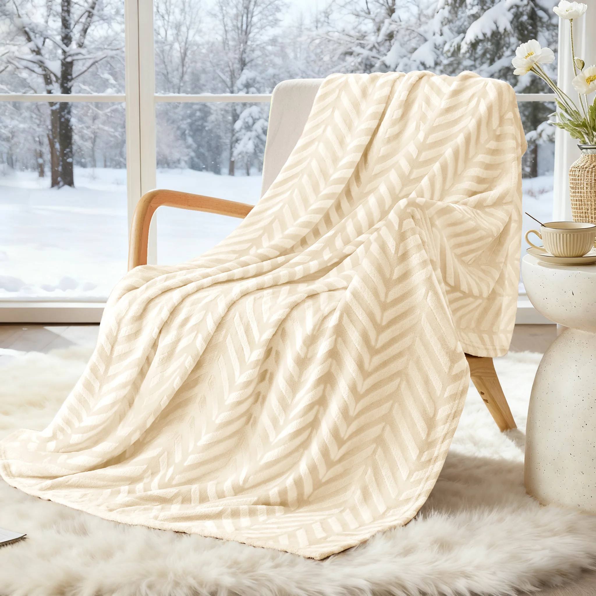 Jacquard Velvet Flannel Throw Blanket – Ultra-Soft Breathable Plush Polyester, Decorative All-Season Blanket for Sofa, Bed & Travel