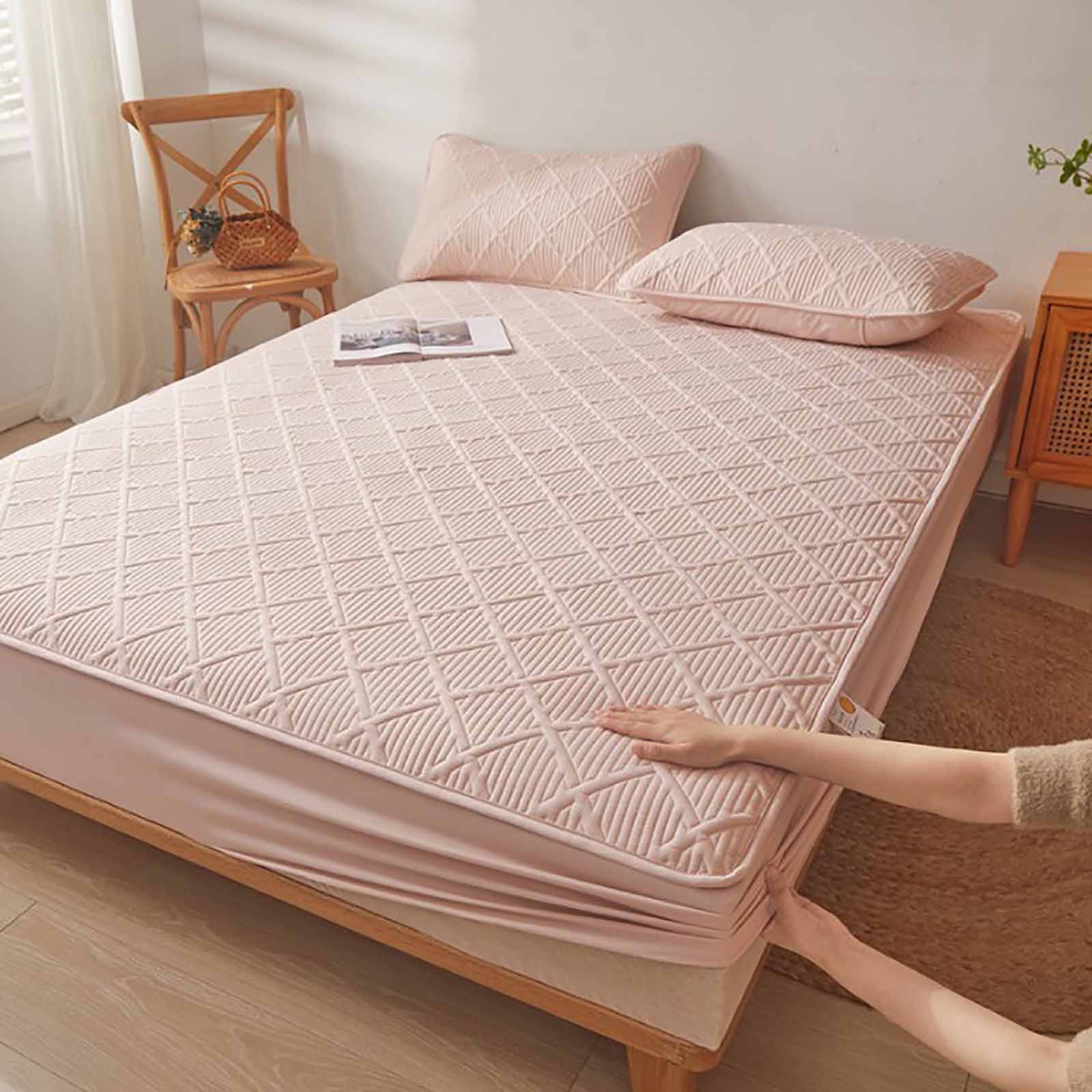 Luxury Waterproof Fitted Mattress Protector – 360° Secure Fit Soft Bed Cover