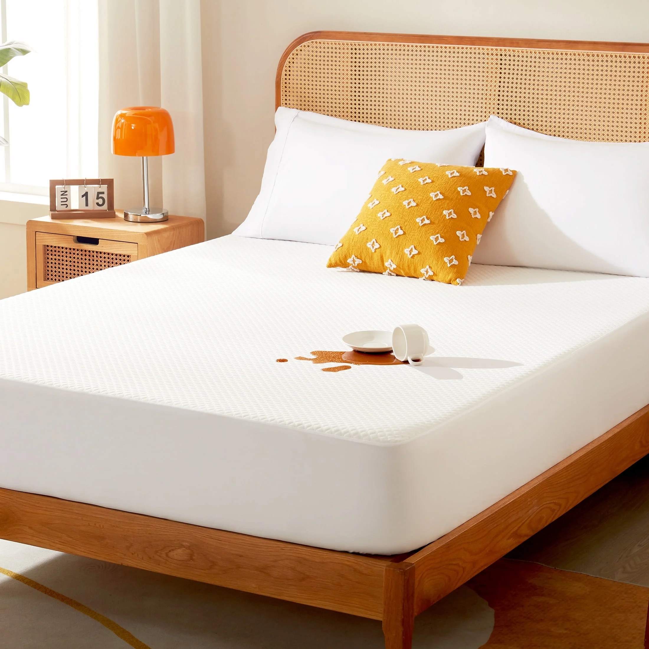 Skin-Friendly Brushed Waterproof Fitted Mattress Protector – Breathable Deep Pocket Bed Cover