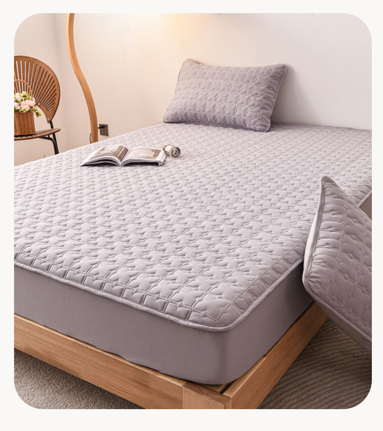 Waterproof Fitted Mattress Protector – Soft Microfiber Deep-Fit Bed Cover