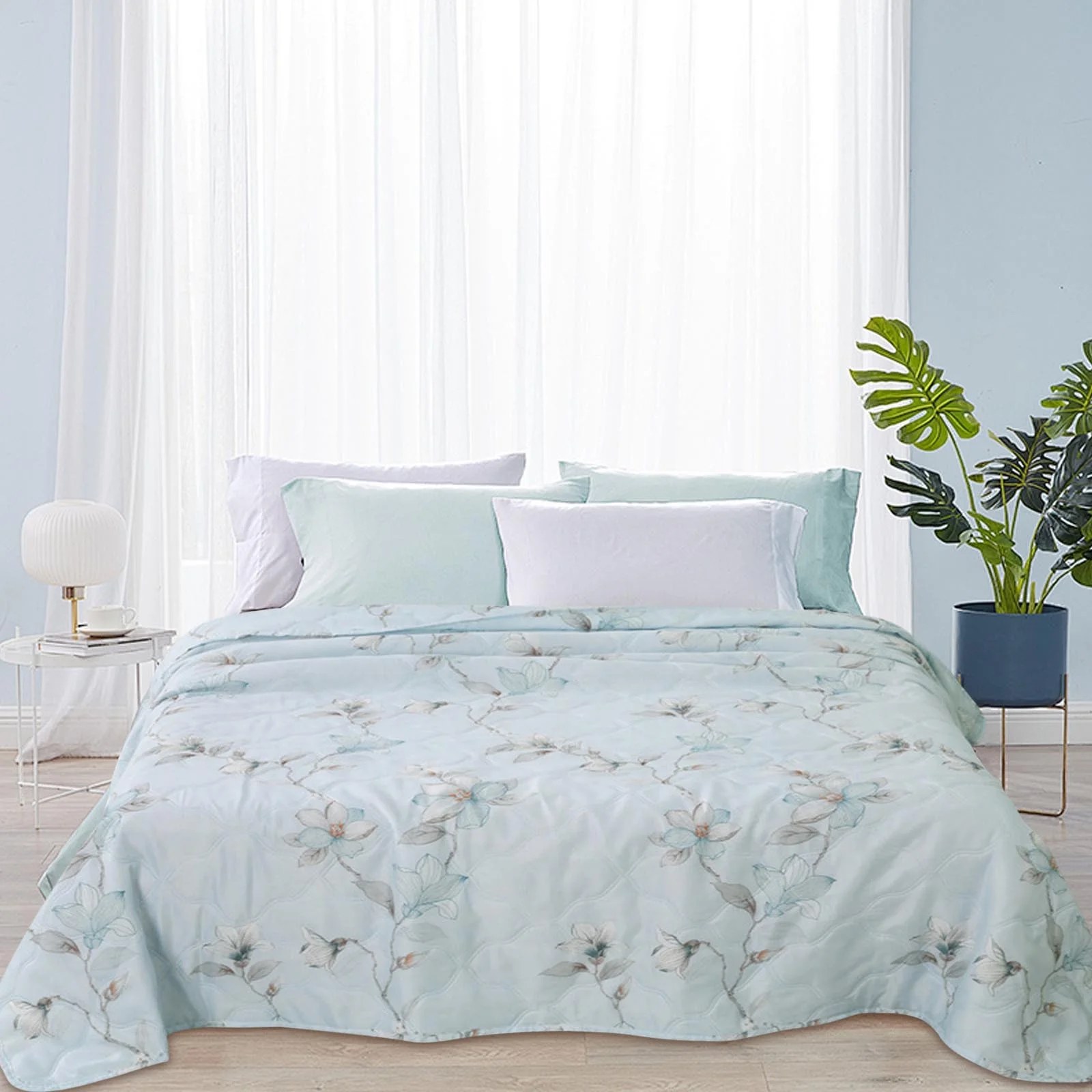 Cooling Magnolia Lightweight Summer Quilt – Breathable Soft Comforter for Bed, Sofa & Travel