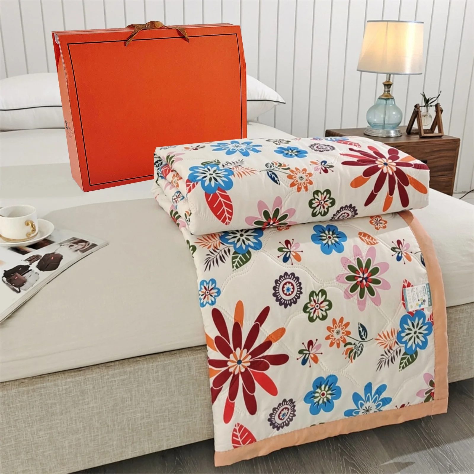 Brilliant Floral Printed Cooling Summer Quilt – Lightweight Breathable Comforter
