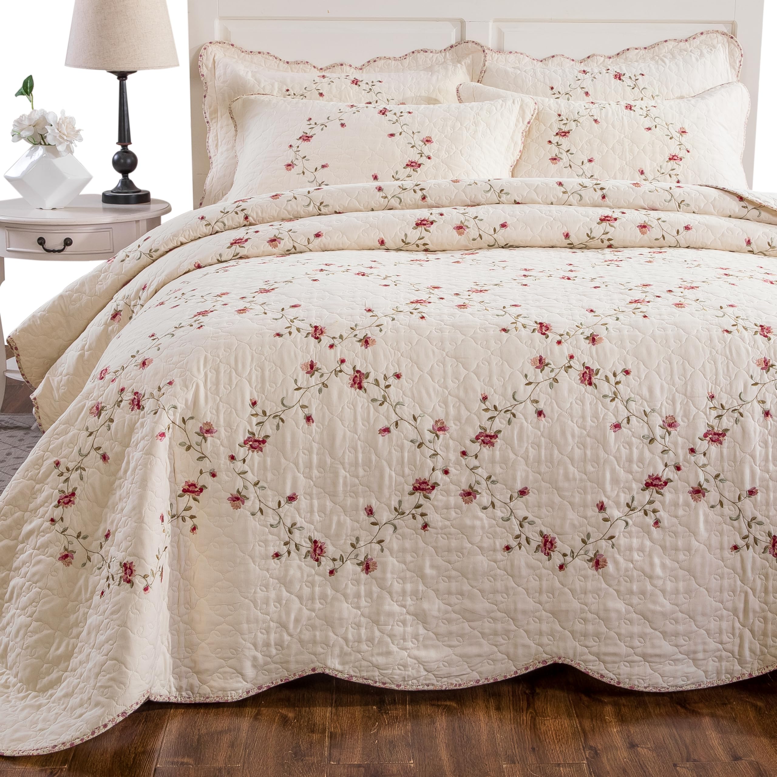 3-Piece Floral Embroidery Quilted Bedcover Set with Scalloped Edges and Matching Pillow Shams