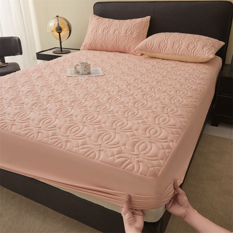 Circle Pattern Waterproof Fitted Mattress Protector – 360° Soft Microfiber Bed Cover