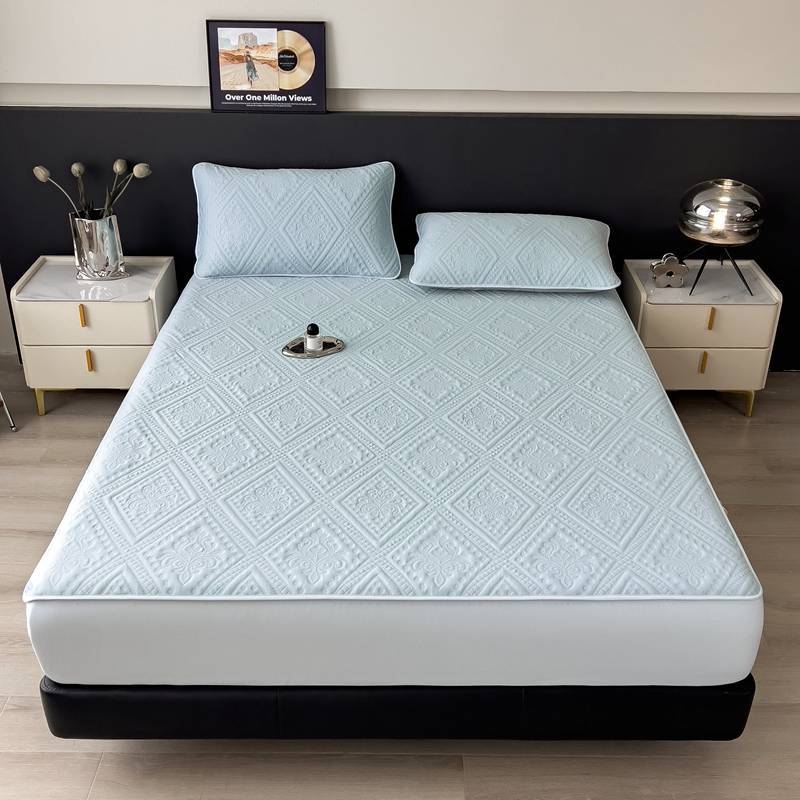 Diamond Floral Waterproof Fitted Mattress Protector – 360° Soft Microfiber Bed Cover