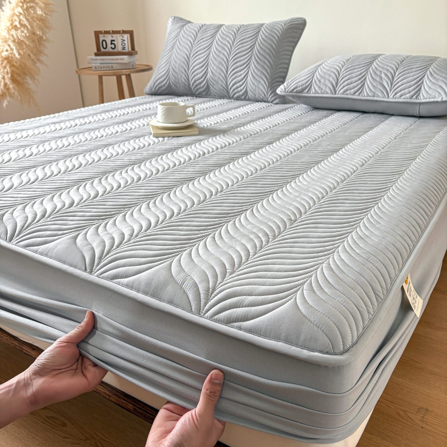 Waterproof Fitted Mattress Protector – Soft Microfiber Secure Bed Cover