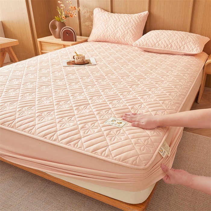 Lucky Flower Waterproof Fitted Mattress Protector – 360° Soft Microfiber Bed Cover