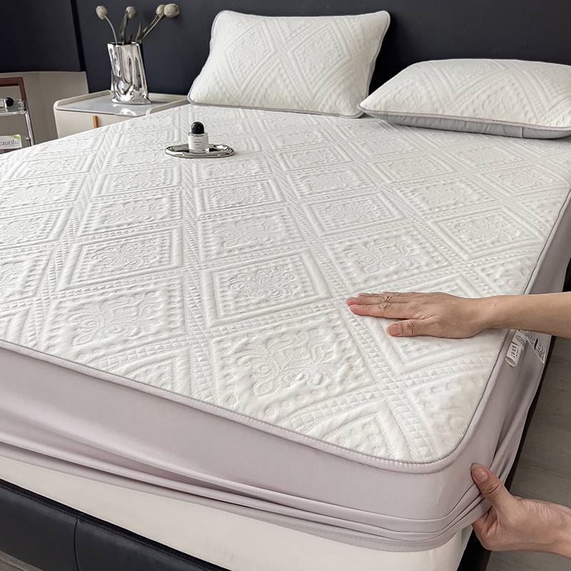 Diamond Floral Waterproof Fitted Mattress Protector – 360° Soft Microfiber Bed Cover