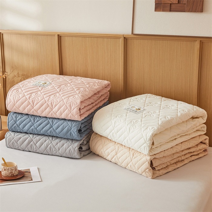 Lucky Flower Waterproof Fitted Mattress Protector – 360° Soft Microfiber Bed Cover