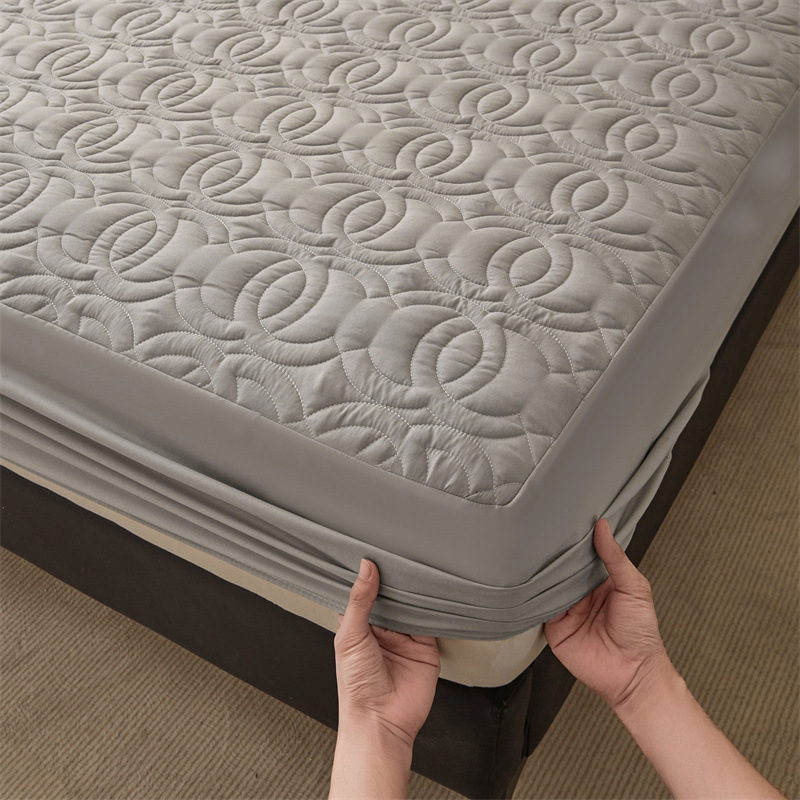 Circle Pattern Waterproof Fitted Mattress Protector – 360° Soft Microfiber Bed Cover