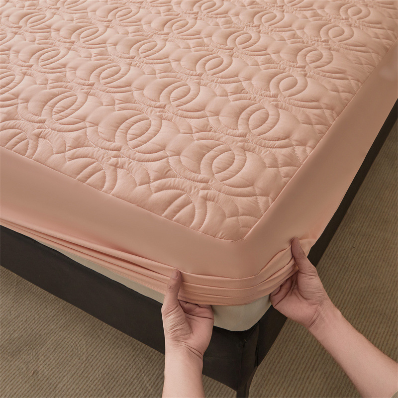 Circle Pattern Waterproof Fitted Mattress Protector – 360° Soft Microfiber Bed Cover