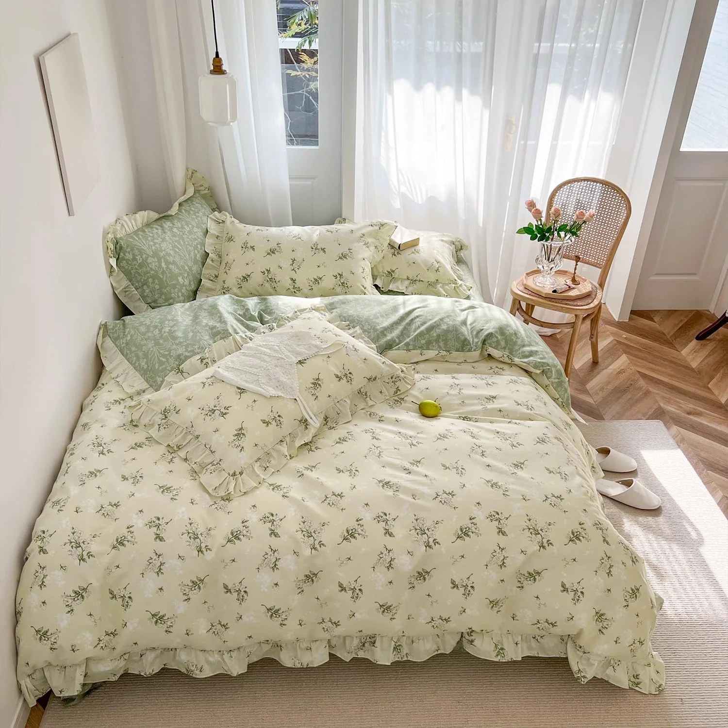 Boho Ruffled Botanical Comforter Set – 3 Piece Vintage Leaf Floral Microfiber Bedding Set