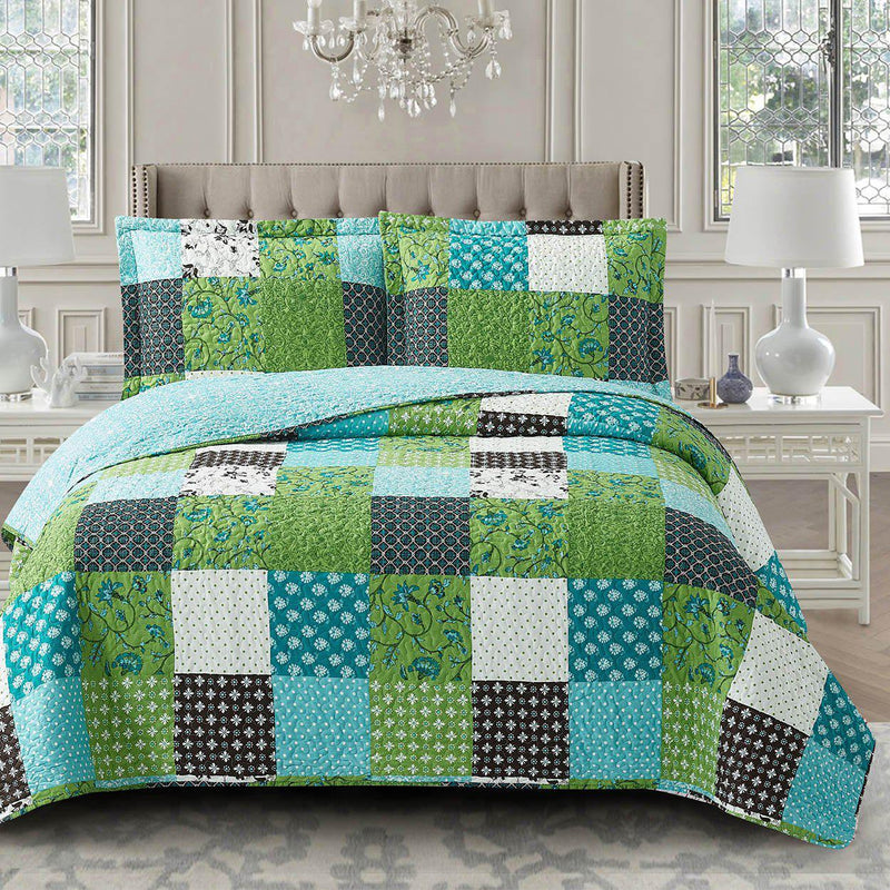 3-Piece Colorful Patchwork Quilted Bedcover Set with Bohemian Print and Coordinating Shams
