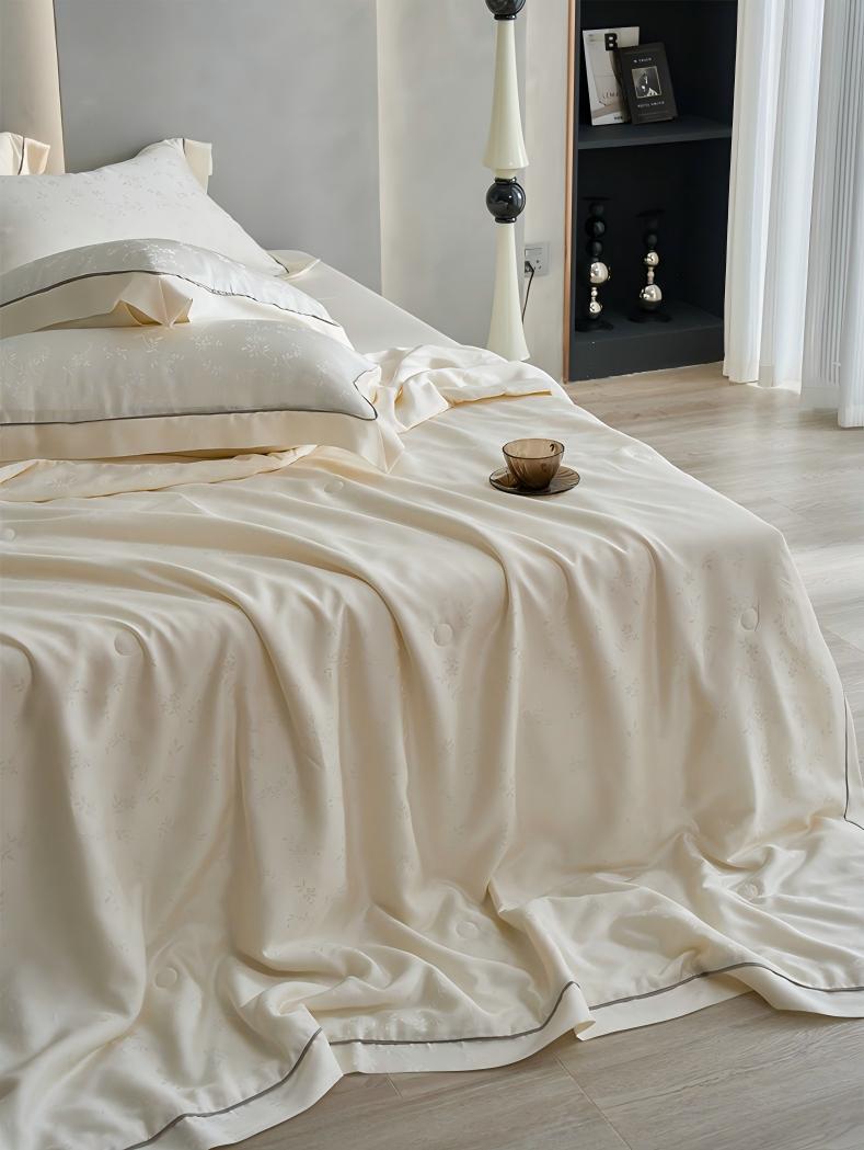 Luxury Tencel Lyocell Jacquard Silk Summer Comforter – Breathable Cooling Lightweight Quilt