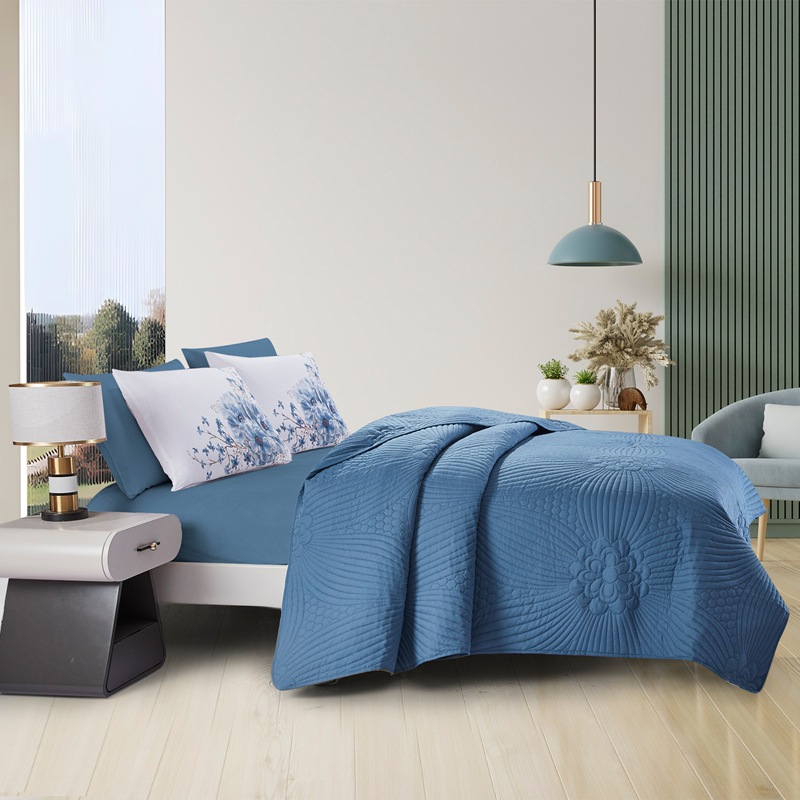 Floral Ultrasonic Quilted Microfiber Bedspread Set – Soft Lightweight Coverlet Set with Polyester Filling, Machine Washable