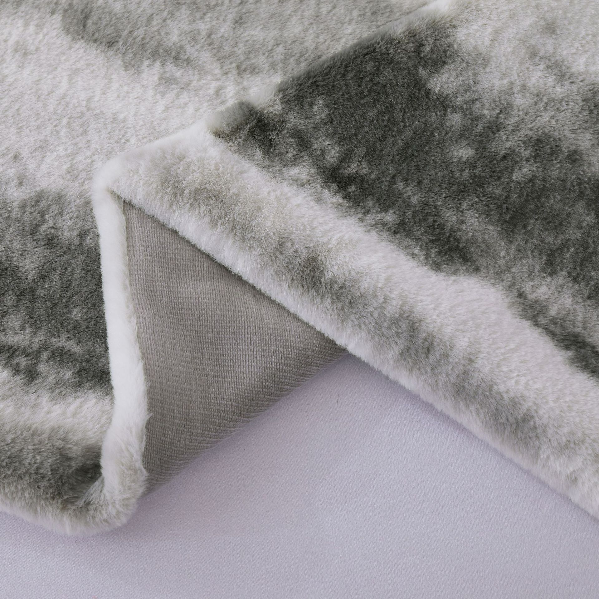 Tie-Dye Faux Rabbit Fur Double-Layer Blanket, Soft Plush Reversible Throw Blanket in Black, White and Gray, Warm Cozy Blanket for Sofa and Bed, Machine Washable