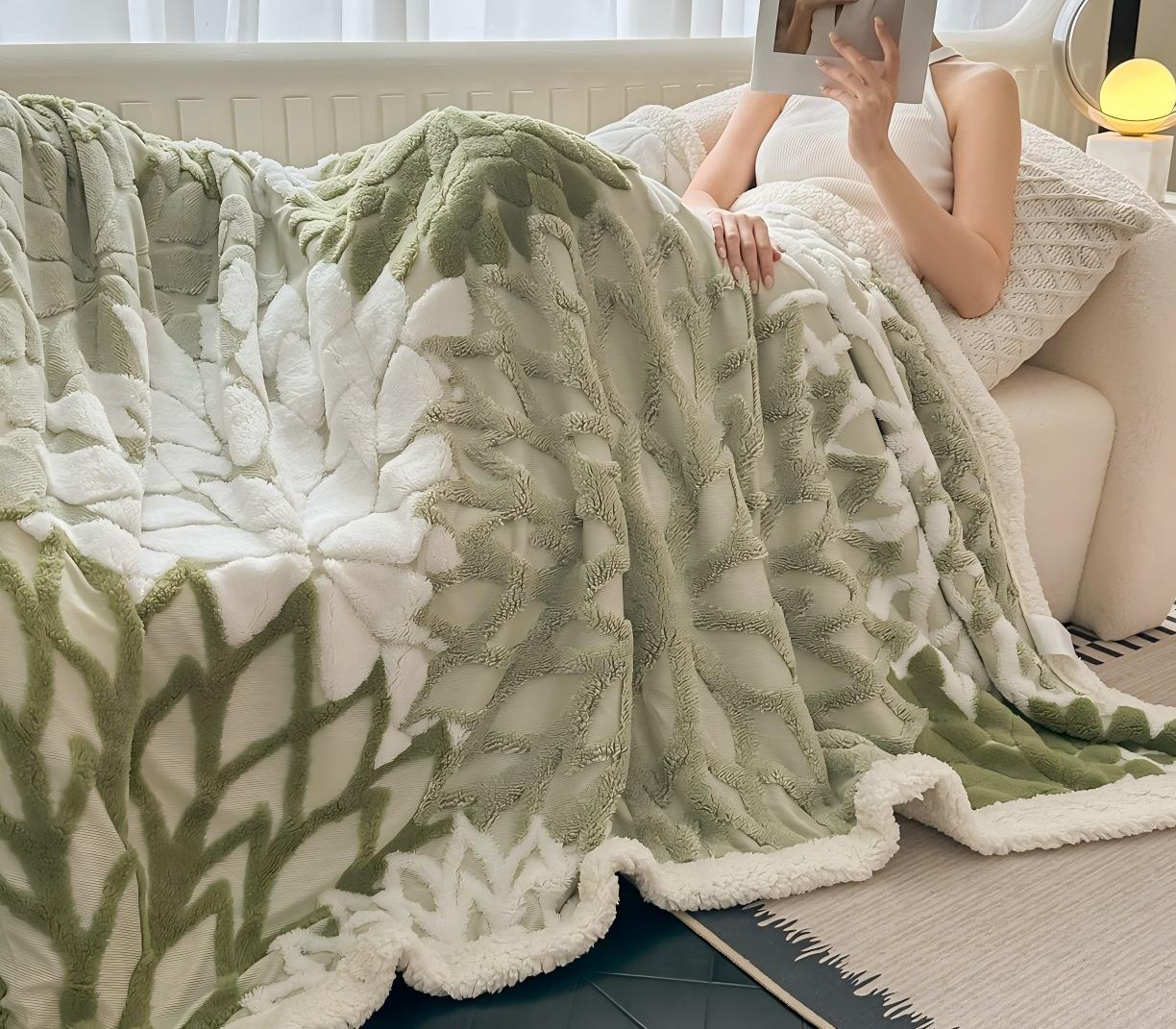 Cationic Hollow Jacquard Sherpa Double-Layer Blanket, Reversible Soft Warm Throw Blanket for Sofa, Bed, and Office, Machine Washable