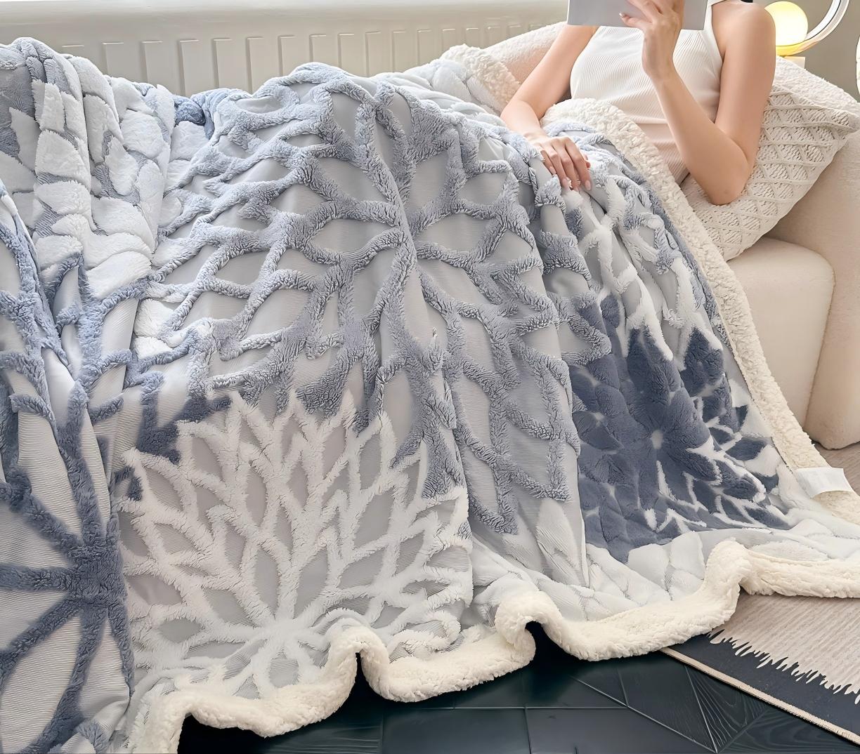 Cationic Hollow Jacquard Sherpa Double-Layer Blanket, Reversible Soft Warm Throw Blanket for Sofa, Bed, and Office, Machine Washable