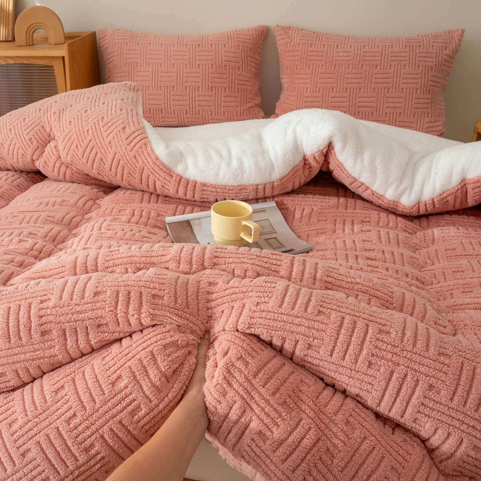 3D Jacquard Tafurong Fleece Winter Comforter – Ultra Soft Sherpa Warm Plush Quilt