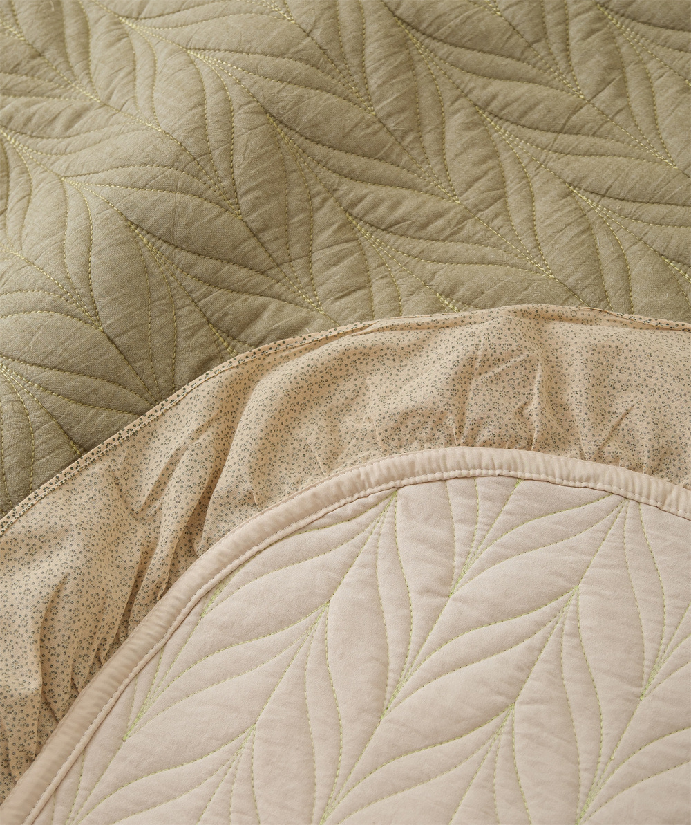Cotton Leaf Quilted Bedspread Set, Double-Layer Gauze Coverlet with Ruffled Edge, Soft Breathable 3-Piece Bedding Set