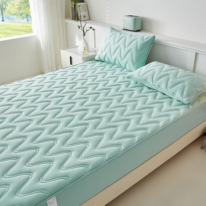 Washed Microfiber Korean Ruffle Bedspread Set, Quilted Soft Coverlet 3-Piece Set with Elegant Lace Trim, Lightweight Breathable Bedding