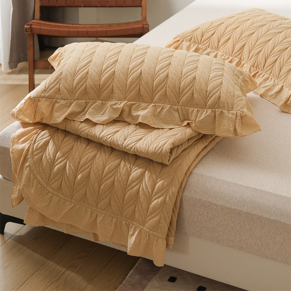 Cotton Leaf Quilted Bedspread Set, Double-Layer Gauze Coverlet with Ruffled Edge, Soft Breathable 3-Piece Bedding Set