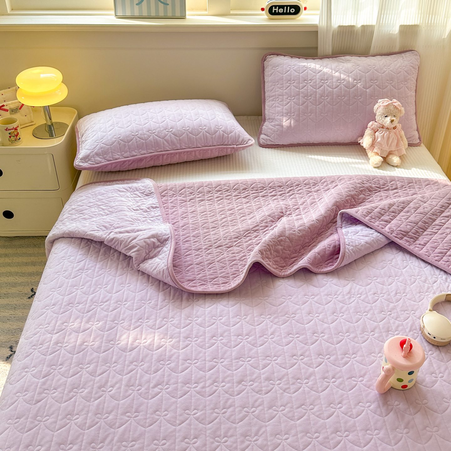 Double-Sided Milk Velvet Quilted Bedspread Set, Solid Color Soft Warm Coverlet 3-Piece Set with Lightweight Fiber Filling, Machine Washable Bedding