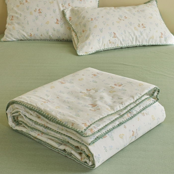 Cotton Shell Embroidery Summer Quilt Set, 4-Piece Lightweight Breathable Bedding Set with Scalloped Edge, Soft Quilted Comforter Set