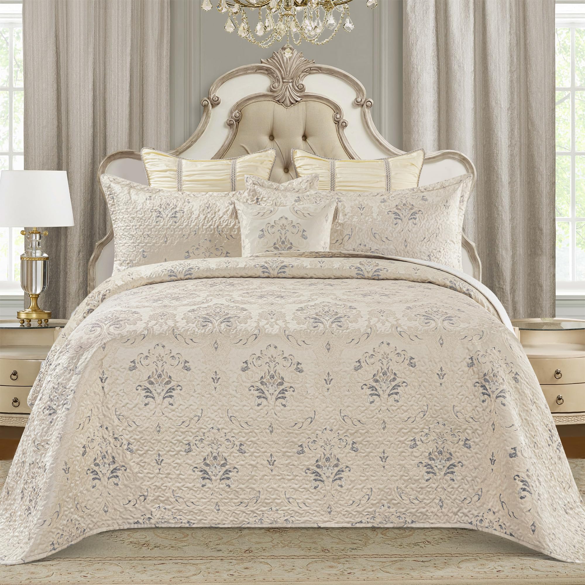 3-Piece Ivory Floral Damask Quilted Bedcover Set with Ornate Pattern and Decorative Shams