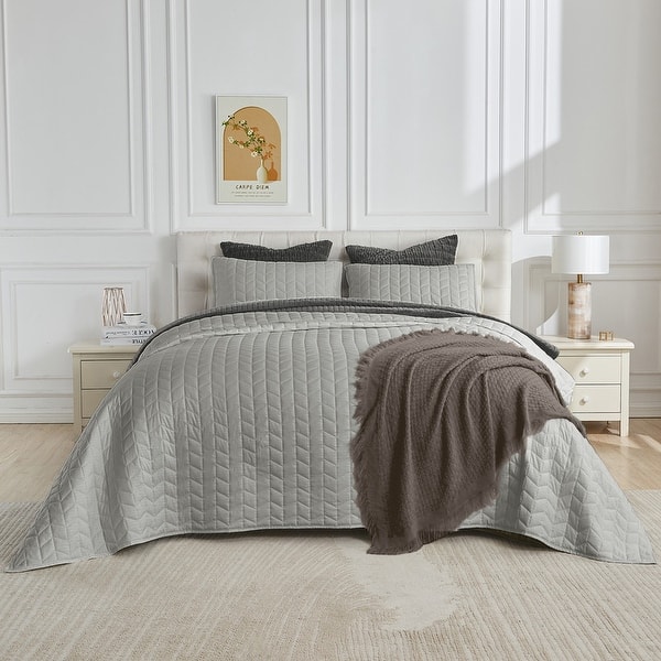 3-Piece Grey Jacquard Geometric Quilted Bedcover Set with Modern Texture and Pillow Shams