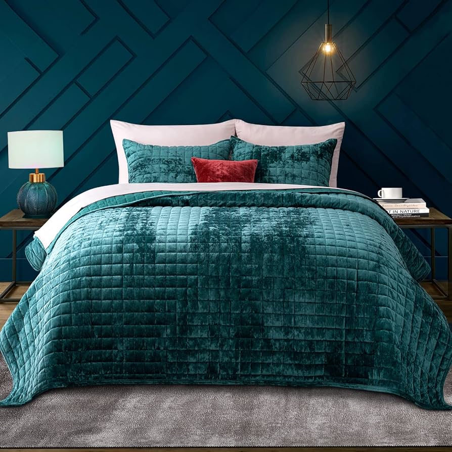 3-Piece Teal Velvet Quilted Bedcover Set with Geometric Stitching and Coordinating Pillow Shams