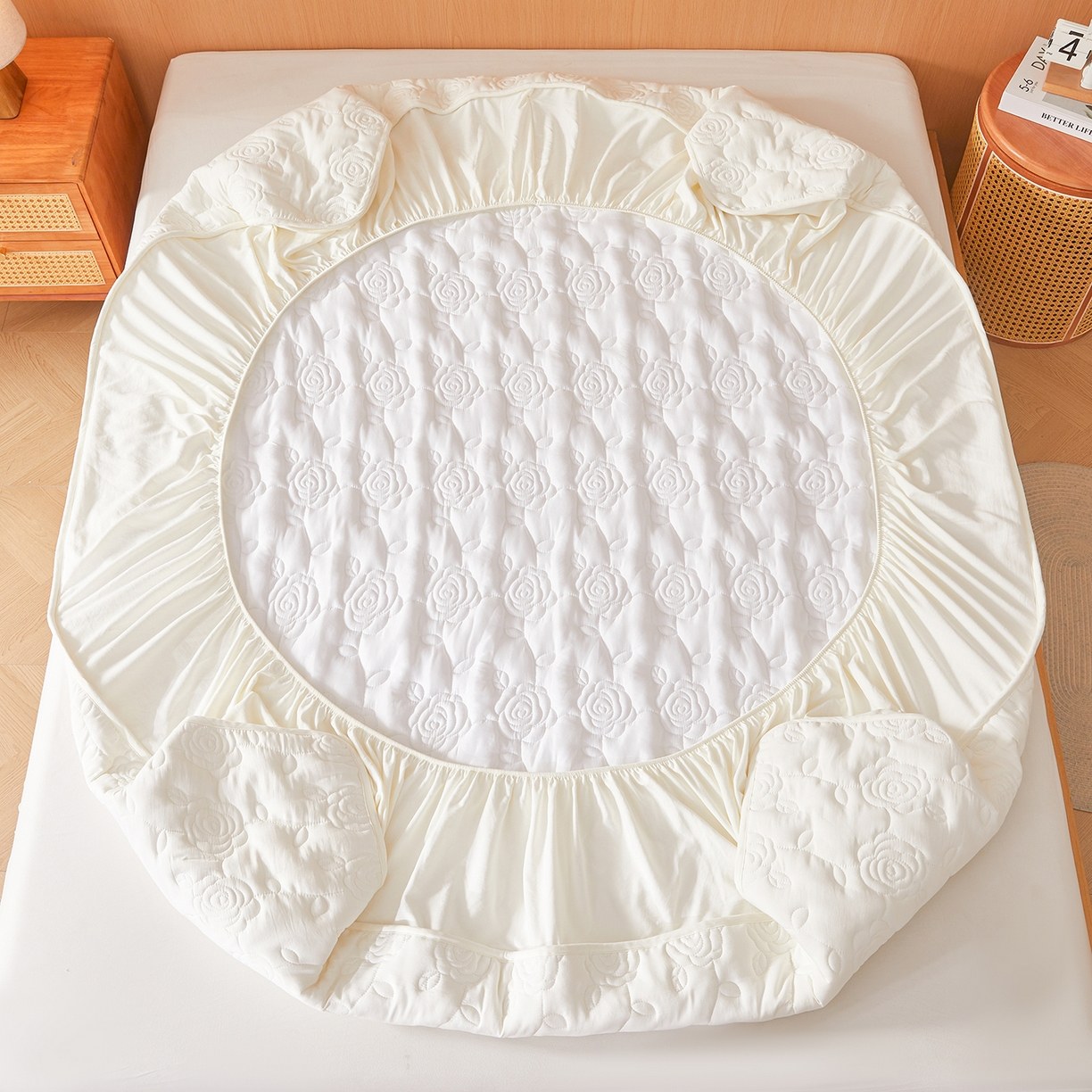Rose Quilted Microfiber Mattress Protector, Soft Breathable Fitted Mattress Cover with 360° Elastic Skirt, Machine Washable