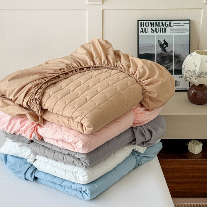 Pure Cotton Quilted Mattress Protector with M-Pattern, 3-Layer Breathable Fitted Mattress Cover with Non-Slip Base, Machine Washable