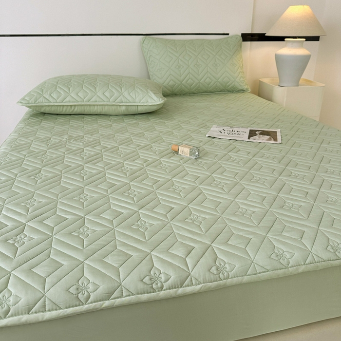 Lyocell Tencel Quilted Mattress Protector with 360° Elastic Fitted Skirt